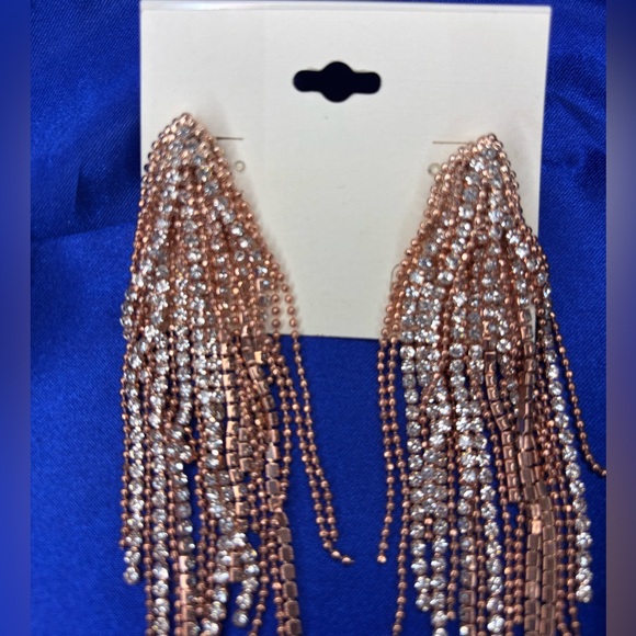 NWT Rose Gold and Crystal Chandelier Tassel Earrings - Picture 4 of 6